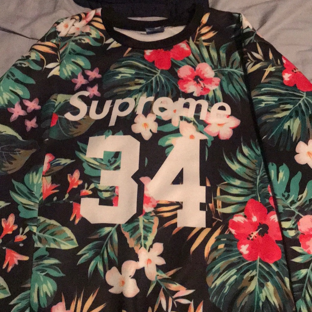 Supreme pull over